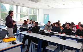 L'université de Toulon recrute 3 enseignants contractuels pour début décembre 2021