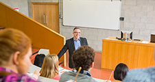 Webinaire « Le cours magistral revisité : concilier transmission, interaction et engagement »